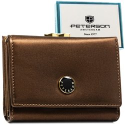 Średniej wielkości portfel damski wykonany ze skóry naturalnej i ekologicznej w brązowym kolorze, zamykany na bigiel i zatrzask - Peterson
